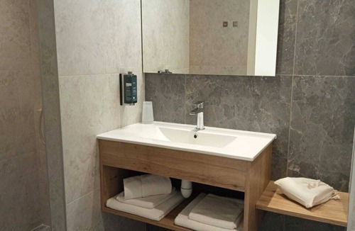 Chanaz Hotel | Shana Hotel & Residence