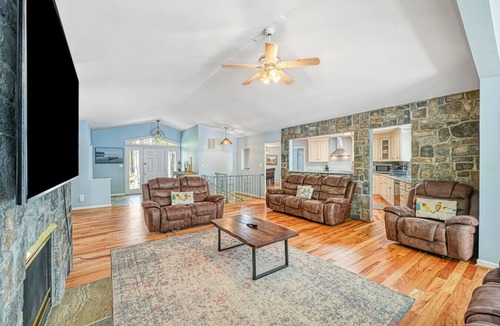 Bumpass House | Shangri-La- Private Waterfront Setting, Kayaks, Dock, Decks