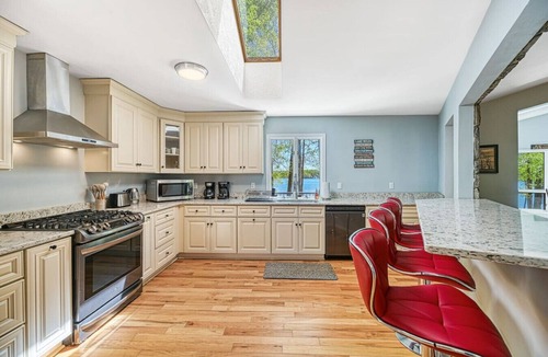 Bumpass House | Shangri-La- Private Waterfront Setting, Kayaks, Dock, Decks