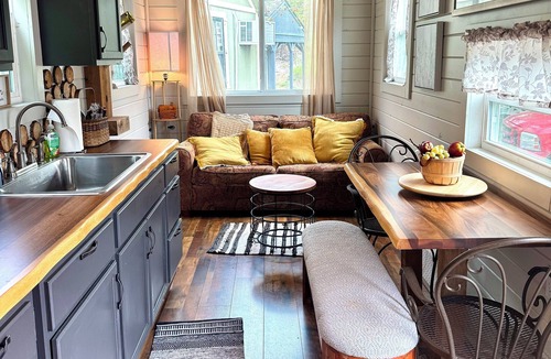 Azle House | Shangri-La Tiny Home with WiFi near Winery, Lakes, and Antique Shops!