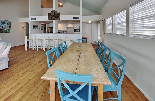 Pirates Beach House | ShangriLaLa by Ryson Vacation Rentals