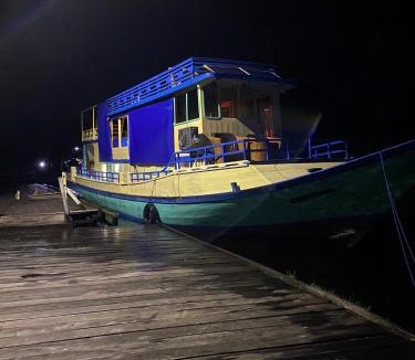 Kumai Boat Rental | Shankara Orangutan Kelotok Cabin Houseboat