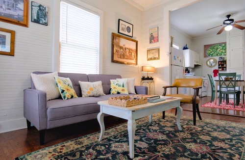 Natchez Cottage | Shanty Bellum Too | 2/1, Washer/Dryer, Full Kitchen