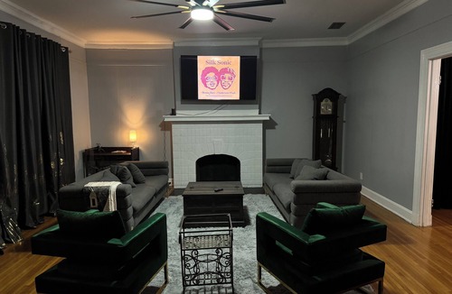 Greenville House | Shaquette’s Chateau:Your luxurious getaway!