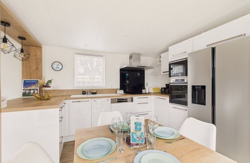 Saint-Gilles-Croix-de-Vie Ski Chalet | Shared heated swimming pool, 2 adults 2 children