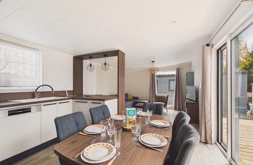 Saint-Gilles-Croix-de-Vie Ski Chalet | Shared heated pool, accommodation for 6