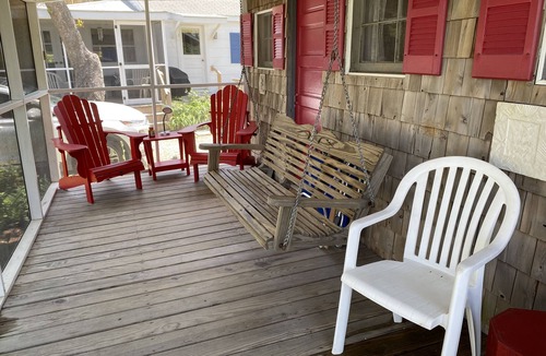Silver Beach Cottage | Share Splendid Sunsets Over the Beautiful Chesapeake Bay!