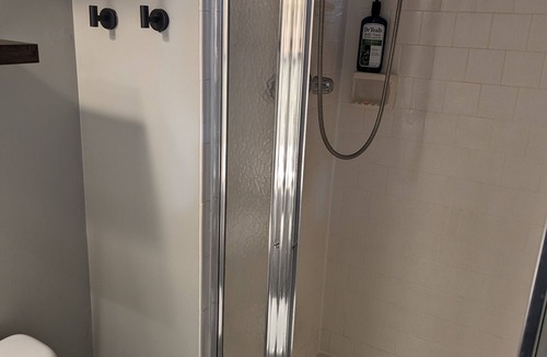 Potomac House | Shared Basement in Fallswood