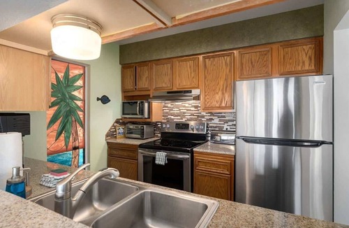 Corpus Christi Condo | Shared Pool, Fishing, Games w/Boat Parking!