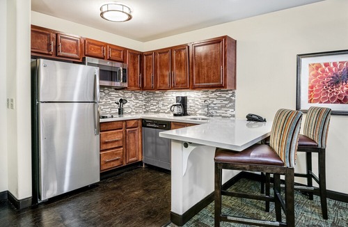 Tech Terrace Condo | Shared Pool & Hot Tub. Free Breakfast. Near Texas Tech University & University Medical Center.