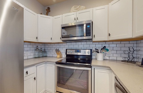 Safe Harbor House | Shared Pool, Near Beach, Golf Cart Access