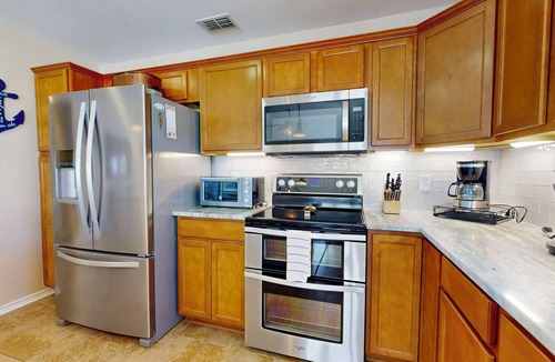 Safe Harbor Condo | Shared Pool, Pet Friendly, Minutes to the Beach
