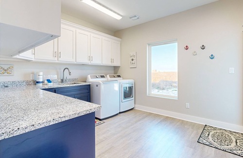 Bella Vista House | Shared Pool, Shared Hot Tub, Pet Friendly