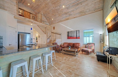 Flour Bluff House | Shared Pool w/Bay Views, Boat Dock | Fishing | Big Slough by AvantStay