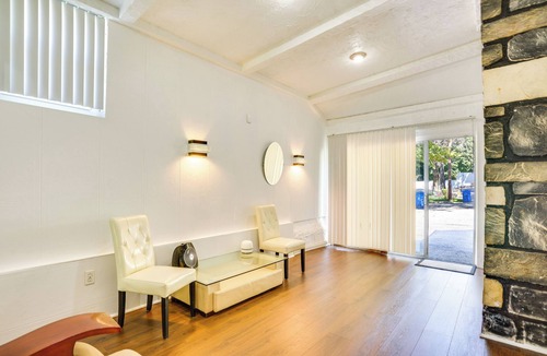 Englewood Apartment | Shared Yard, 4 Mi to NYC: Englewood Apartment!