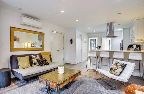 Ocean Hill House | Shared Yard Space! Garden-Level Unit in Bed-Stuy