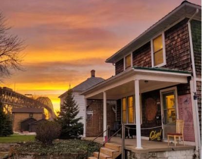Point Edward Apartment | sharkhouse