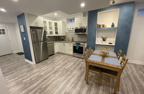 Sharon Apartment | Sharon getaway with everything you need