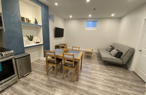 Sharon Apartment | Sharon getaway with everything you need