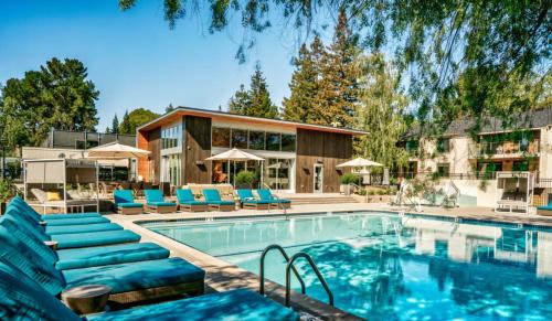 Sharon Heights Apartment | Sharon Green