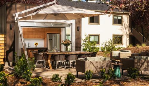 Sharon Heights Apartment | Sharon Green