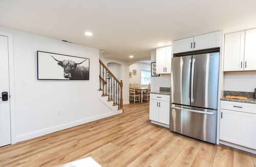 Sharon House | Sharon Ledges