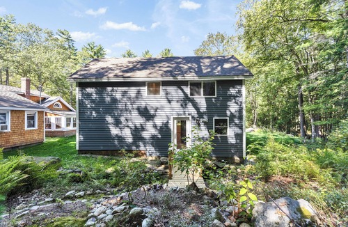 Sharon House | Sharon Ledges