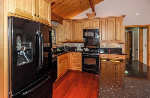 Whispering Forest Cabin | Shasta Mountain Cabin#1916