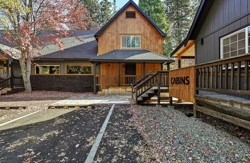 McCloud Cabin | Shasta View Lodge - Cabin 7
