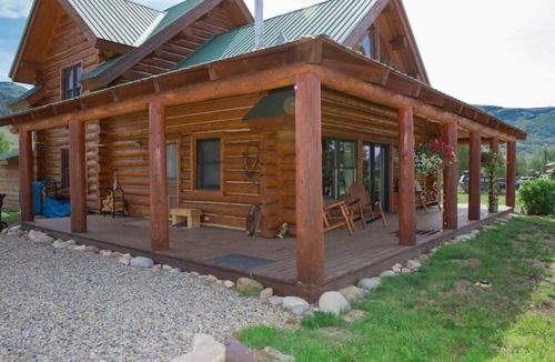 Crested Butte South House | Shavano Cabin -Beautiful Log Cabin in CB South