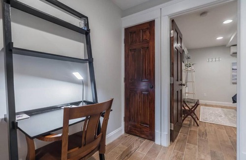 Shaw House | SHAW SuperSuite; Metro, Convention Ctr & Howard U