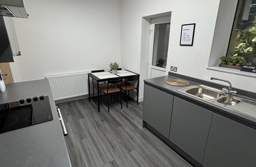 Shawforth House | Shawforth - 2 Beds - Sleeps 4 - Street Parking