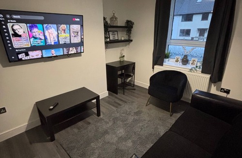 Shawforth House | Shawforth - 2 Beds - Sleeps 4 - Street Parking