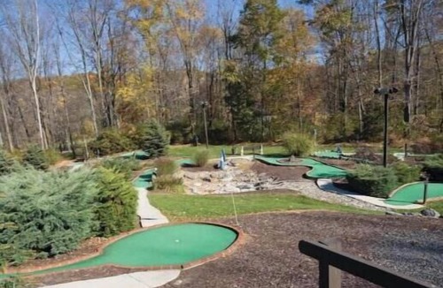 East Stroudsburg Apartment | Shawnee Village - 2 bdrm villa