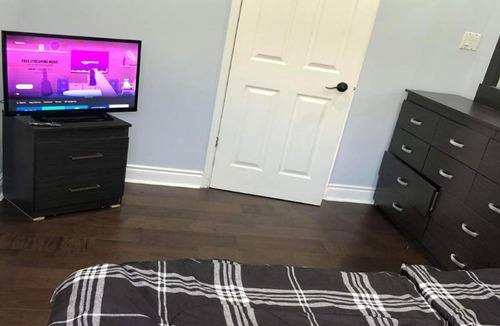 Pickering House | SHAY 2ND FLOOR-Holiday Home