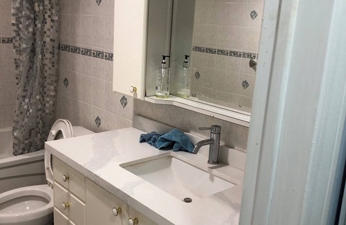 Pickering House | SHB02-Cozy Holiday Home