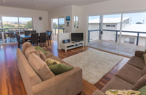 Carrickalinga House | Shearers Rest 5 Davey Road