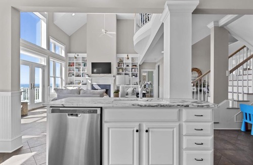 Atlantic Beach House | Shearwater 4 Bedroom Home by RedAwning