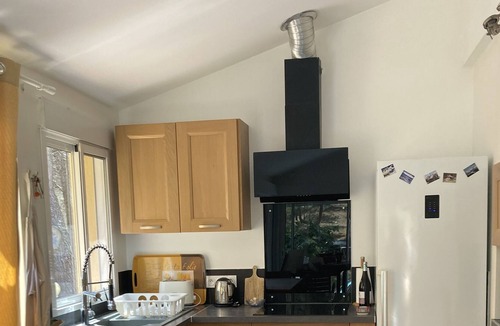 Martigues House | Shed under the pines