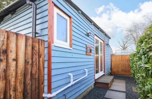 Westbrook Court House | Shed Your Blues