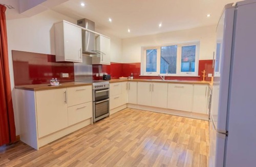 Loch Ness House | Shedfield by Interhome