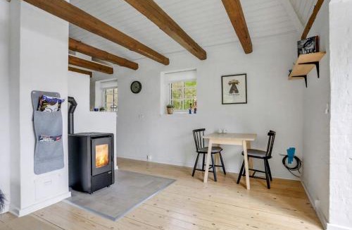 Vodskov House | Sheena's Cabin In The Heart Of Hammer Bakker