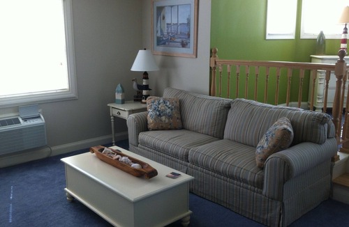 Edgecomb Apartment | Sheepscot Harbour Studio #308