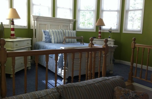 Edgecomb Apartment | Sheepscot Harbour Studio #308