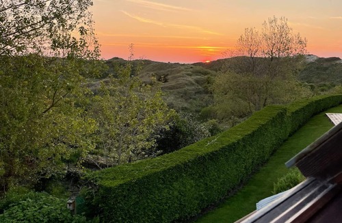 Stella-Plage House | Sheets included, Villa steps away from the dunes and town center.