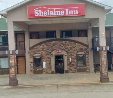 Jeffersonville Hotel | Shelaine Inn