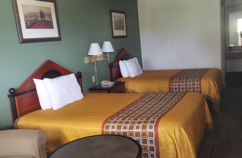 Jeffersonville Hotel | Shelaine Inn