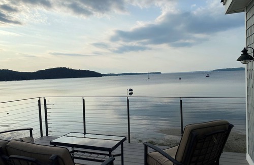 Shelburne House | Shelburne Bay Waterfront Getaway