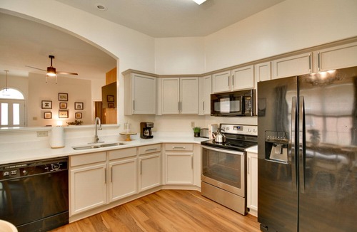 Cordova House | Shelby Farms Greenline Access: Modern Cordova Home