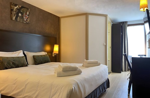 Equeurdreville-Hainneville Hotel | Shelder Hotel